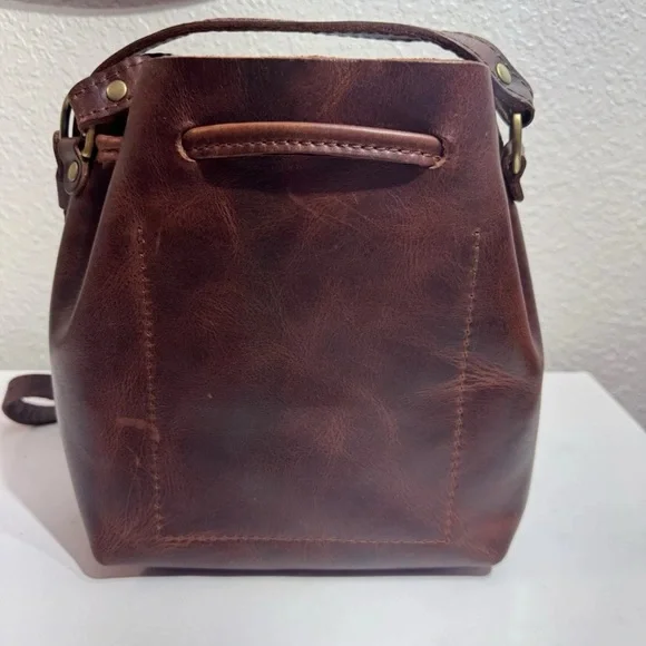 Portland Leather Brown Shoulder Bag - Picture 3 of 16